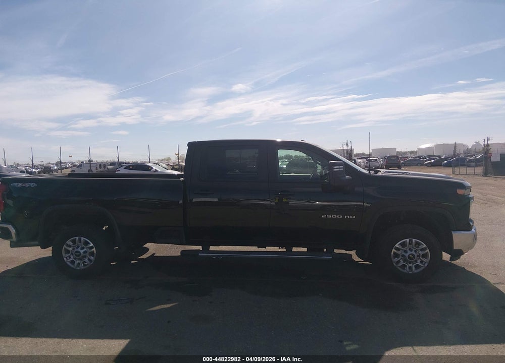 2026 CHEVROLET SILVERADO 2500HD , LONG BED, LT, 4WD VIN: 1GC1KNEY0TF199935