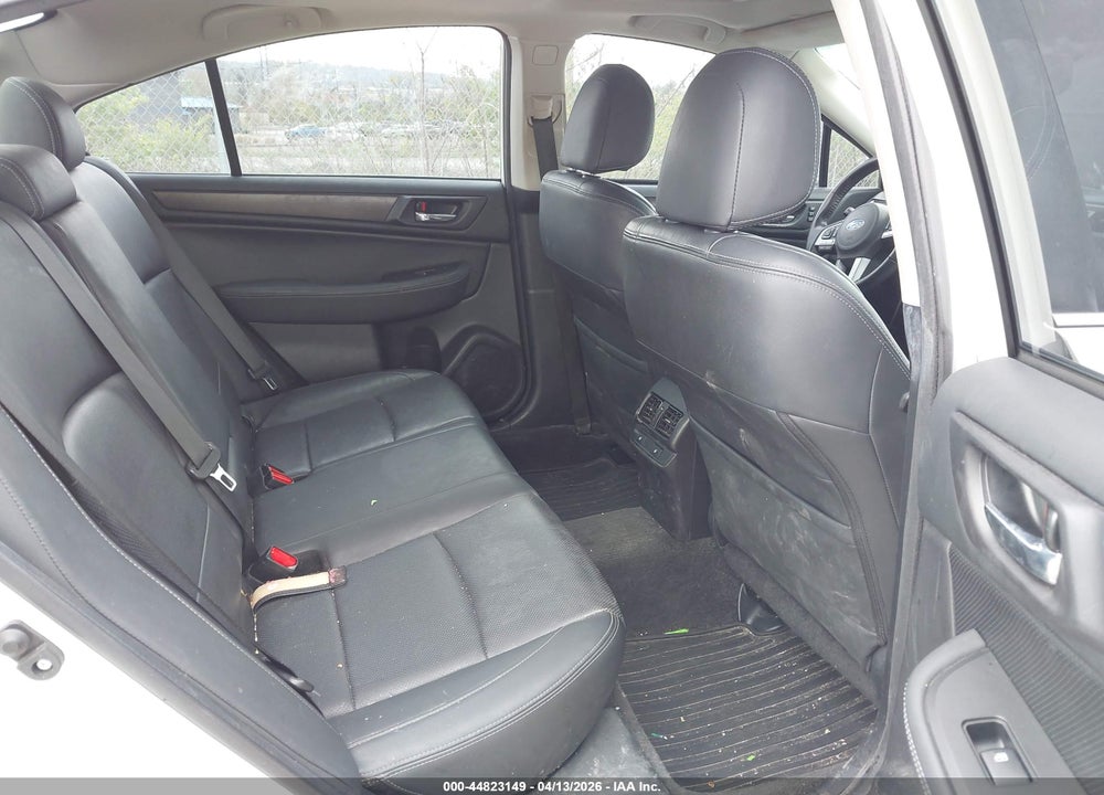 2015 SUBARU LEGACY 2.5I LIMITED VIN: 4S3BNAN64F3033846