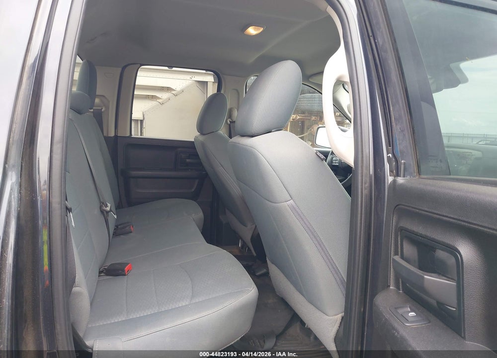 2019 RAM 1500 CLASSIC EXPRESS  4X4 6'4 BOX VIN: 1C6RR7FG6KS621574