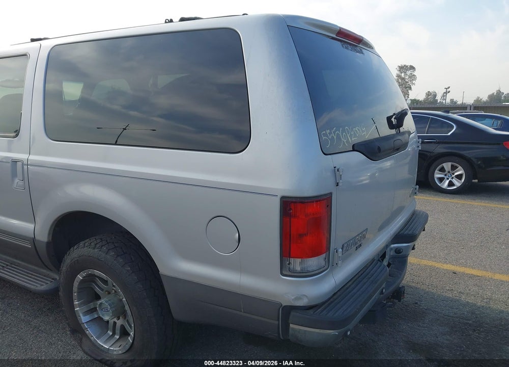 2001 FORD EXCURSION XLT VIN: 1FMNU40S51EB75556