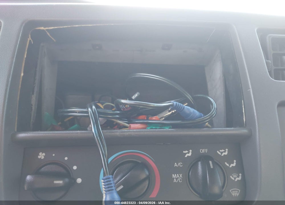 2001 FORD EXCURSION XLT VIN: 1FMNU40S51EB75556