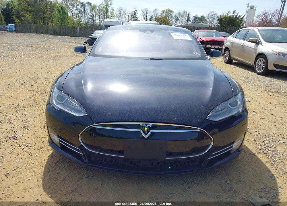 2014 TESLA MODEL S P85D VIN: 5YJSA1H21EFP65048