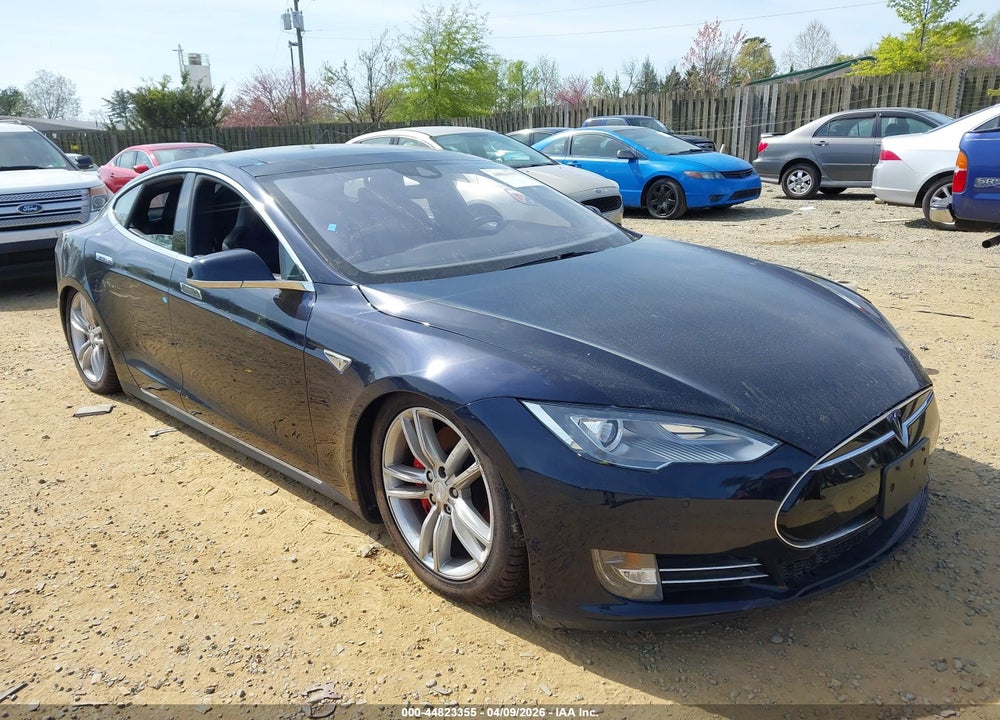2014 TESLA MODEL S P85D VIN: 5YJSA1H21EFP65048