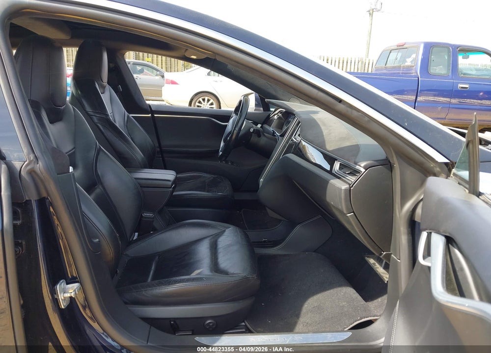 2014 TESLA MODEL S P85D VIN: 5YJSA1H21EFP65048