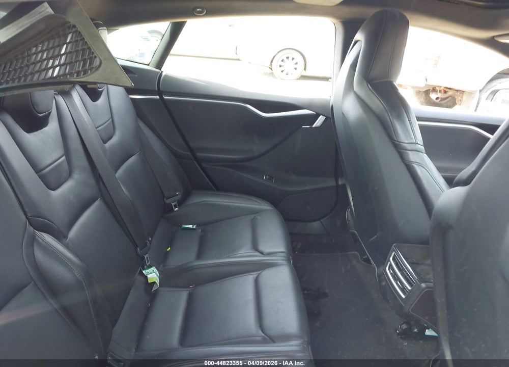 2014 TESLA MODEL S P85D VIN: 5YJSA1H21EFP65048