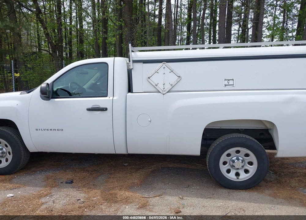 2011 CHEVROLET SILVERADO 1500 WORK TRUCK VIN: 1GCNCPEA8BZ370084