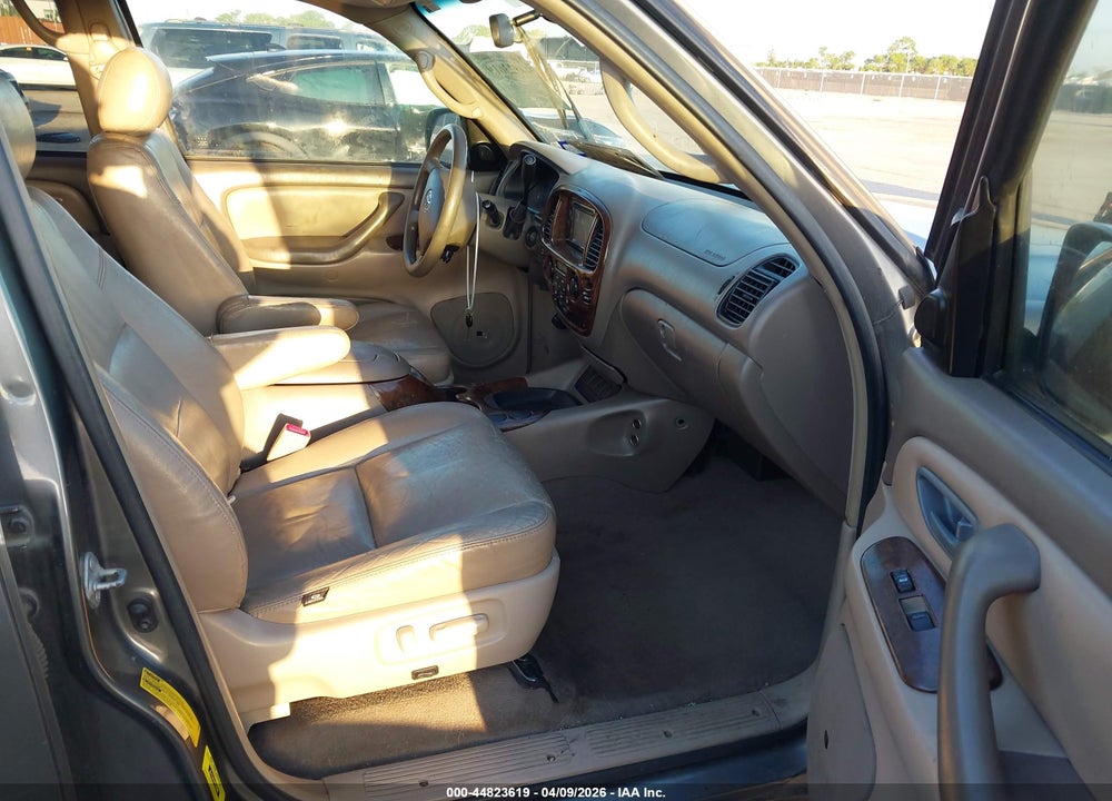 2005 TOYOTA SEQUOIA SR5 V8 VIN: 5TDZT34A45S254253