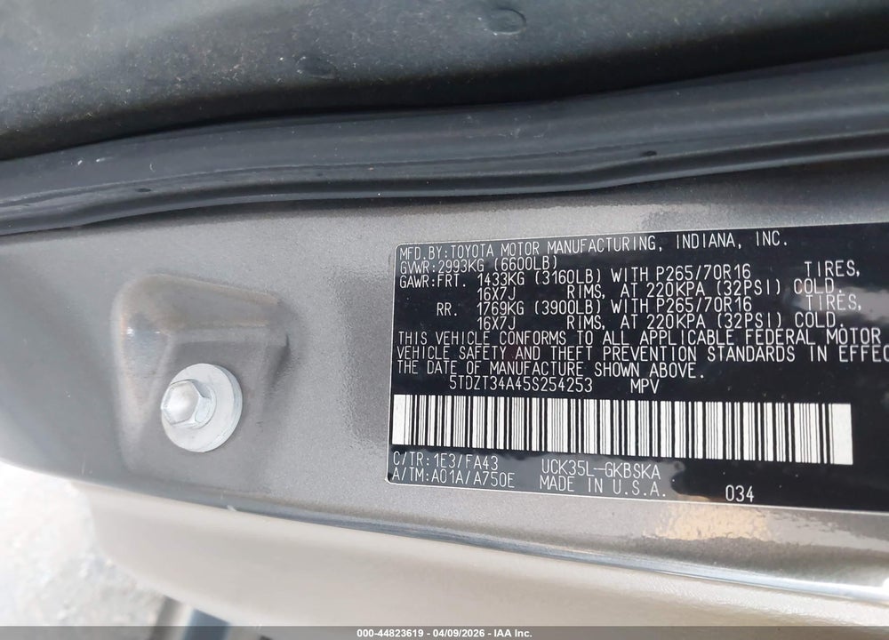 2005 TOYOTA SEQUOIA SR5 V8 VIN: 5TDZT34A45S254253