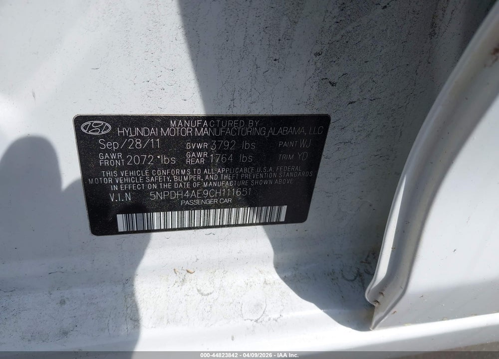 2012 HYUNDAI ELANTRA LIMITED VIN: 5NPDH4AE9CH111651