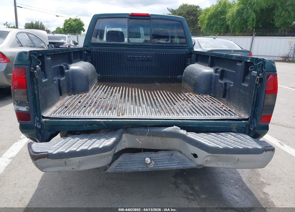 2001 NISSAN FRONTIER XE VIN: 1N6DD26S41C331901