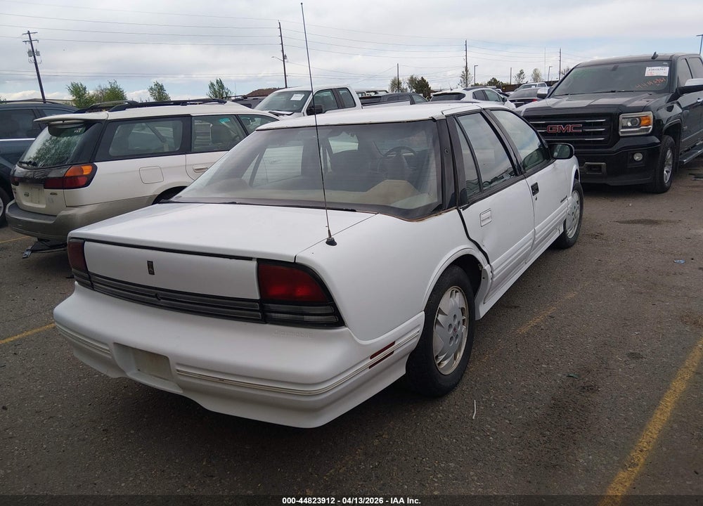 1994 OLDSMOBILE CUTLASS SUPREME S VIN: 1G3WH55MXRD366047