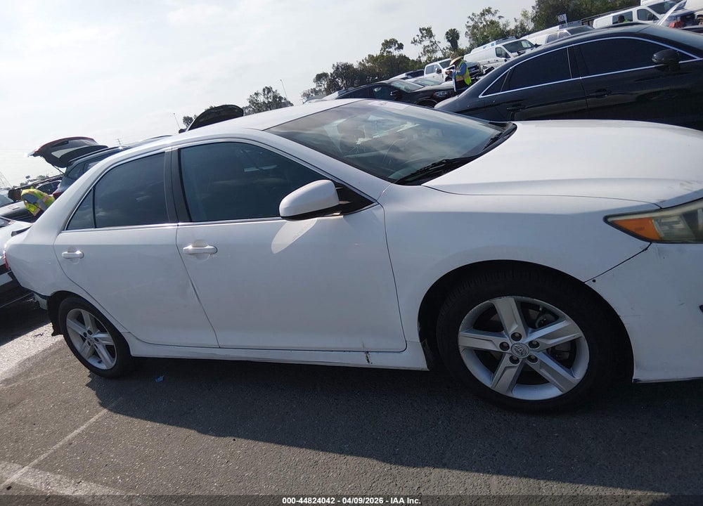 2013 TOYOTA CAMRY SE VIN: 4T1BF1FK4DU652426