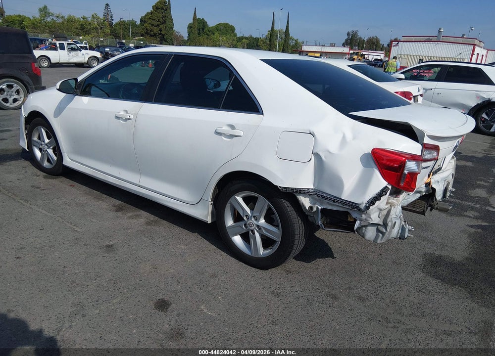2013 TOYOTA CAMRY SE VIN: 4T1BF1FK4DU652426