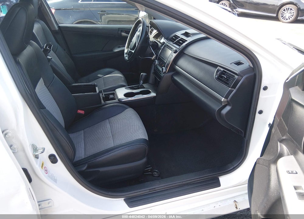 2013 TOYOTA CAMRY SE VIN: 4T1BF1FK4DU652426