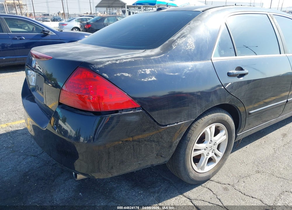 2007 HONDA ACCORD 2.4 EX VIN: 1HGCM56737A132100