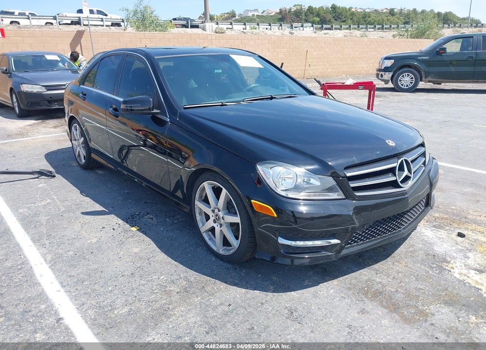 2013 MERCEDES-BENZ C 250 SPORT VIN: WDDGF4HB3DR266727