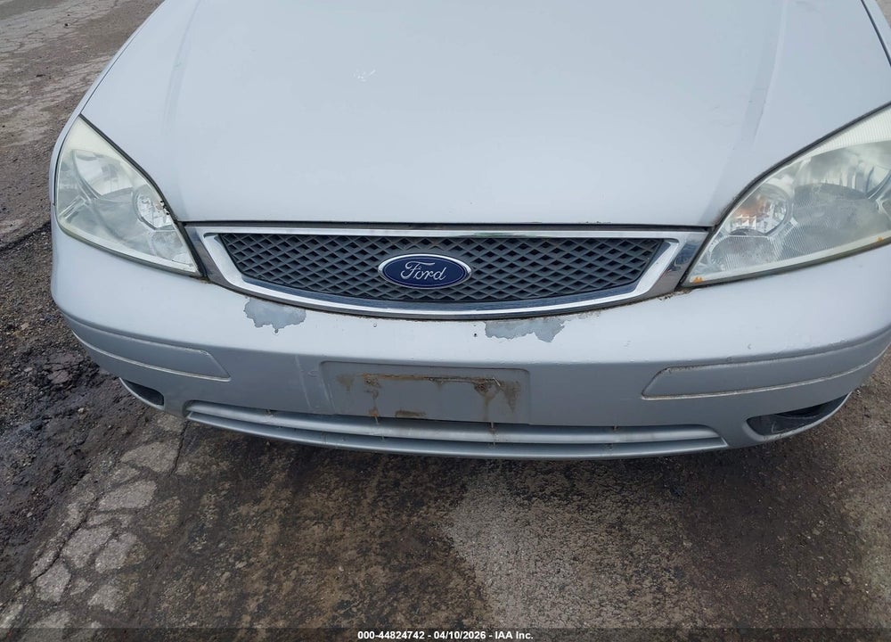 2005 FORD FOCUS ZX4 VIN: 1FAFP34N45W164908