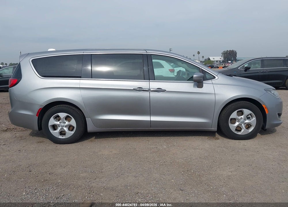 2018 CHRYSLER PACIFICA HYBRID TOURING PLUS VIN: 2C4RC1H73JR332964