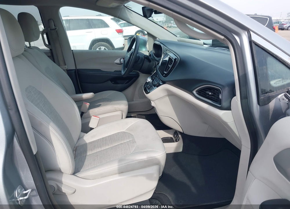 2018 CHRYSLER PACIFICA HYBRID TOURING PLUS VIN: 2C4RC1H73JR332964