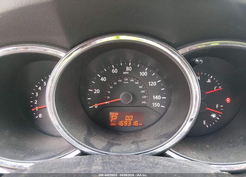 2013 KIA SORENTO EX VIN: 5XYKUDA6XDG405211