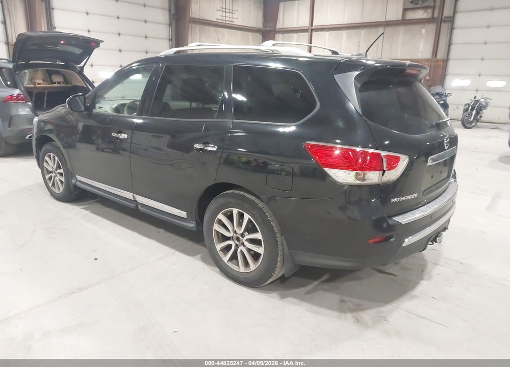 2015 NISSAN PATHFINDER SL VIN: 5N1AR2MM2FC666539