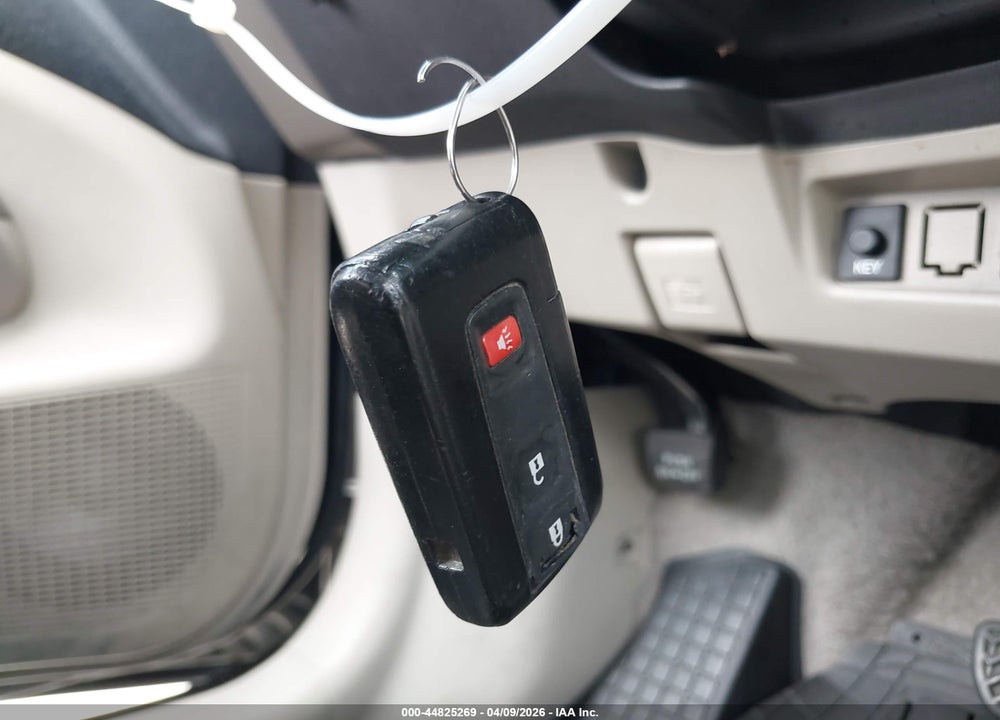 2008 TOYOTA PRIUS VIN: JTDKB20U183324411
