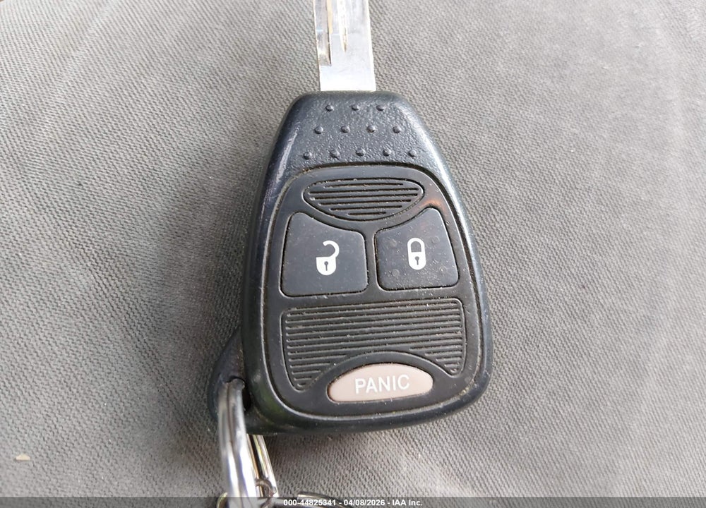 2007 CHRYSLER TOWN & COUNTRY VIN: 1A4GJ45R57B247811