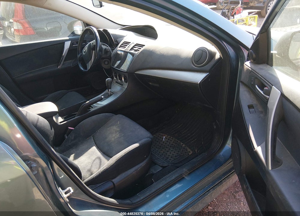 2011 MAZDA 3 S SPORT VIN: JM1BL1K51B1368957