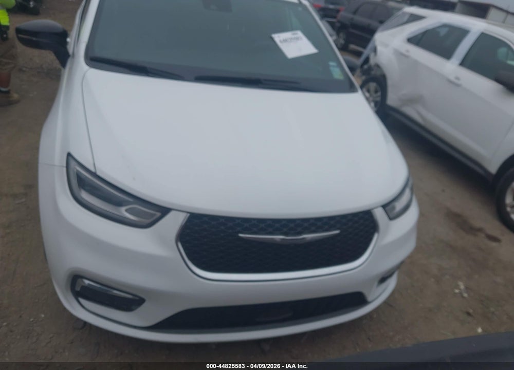 2025 CHRYSLER PACIFICA SELECT VIN: 2C4RC1BG4SR520581