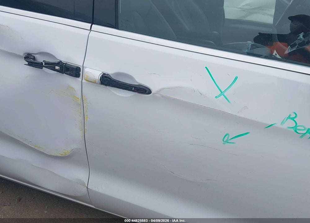 2025 CHRYSLER PACIFICA SELECT VIN: 2C4RC1BG4SR520581