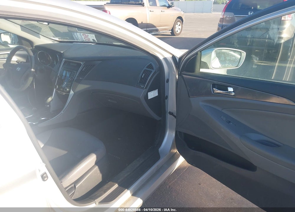 2011 HYUNDAI SONATA HYBRID VIN: KMHEC4A49BA001551