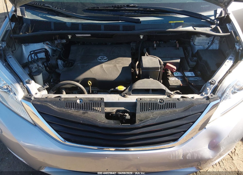 2011 TOYOTA SIENNA LE V6 VIN: 5TDKK3DC9BS110005