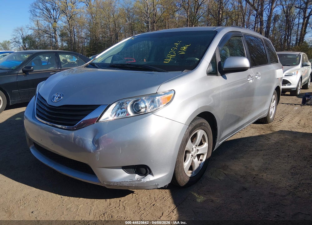 2011 TOYOTA SIENNA LE V6 VIN: 5TDKK3DC9BS110005