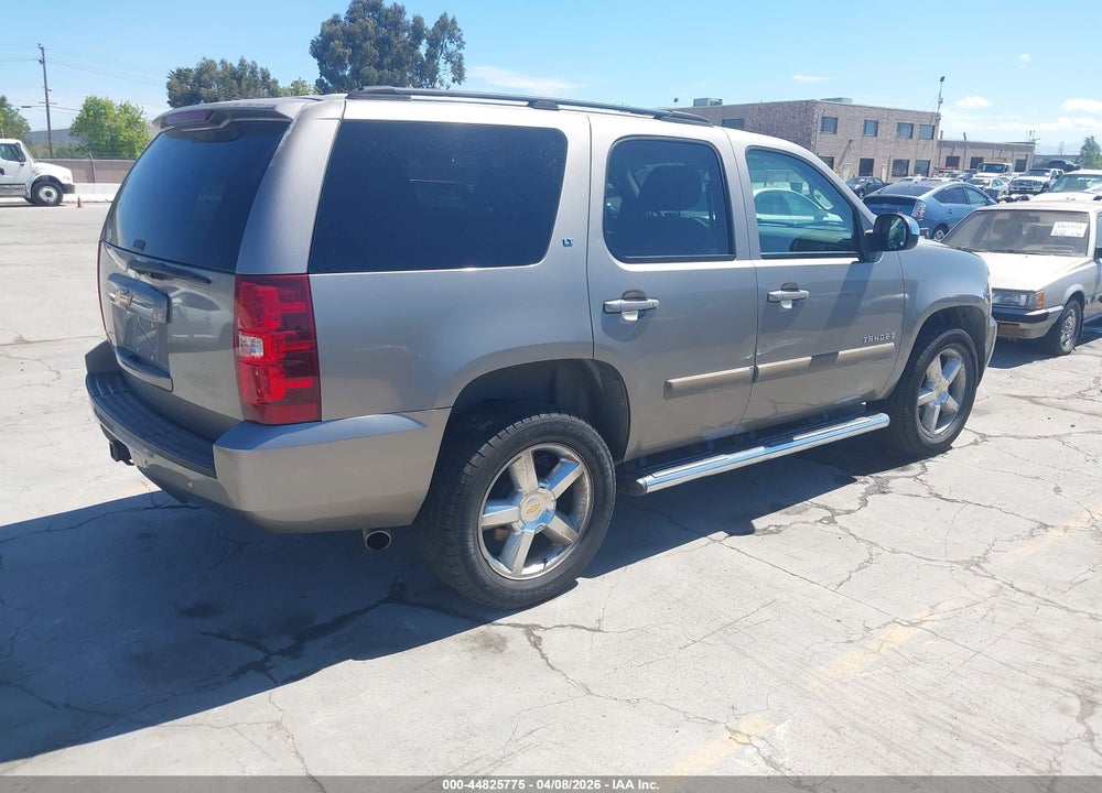 2007 CHEVROLET TAHOE LT VIN: 1GNEK13027R118839