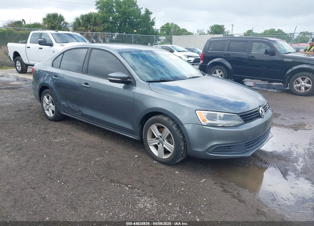 2014 VOLKSWAGEN JETTA 1.8T SE VIN: 3VWD07AJ2EM281835