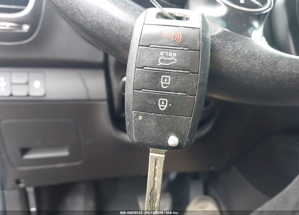 2015 KIA SOUL + VIN: KNDJP3A54F7190316