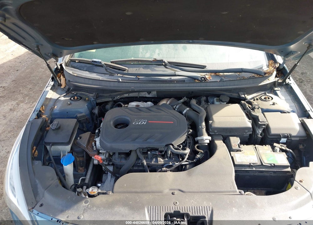 2015 HYUNDAI SONATA SPORT 2.0T VIN: 5NPE34AB7FH221613