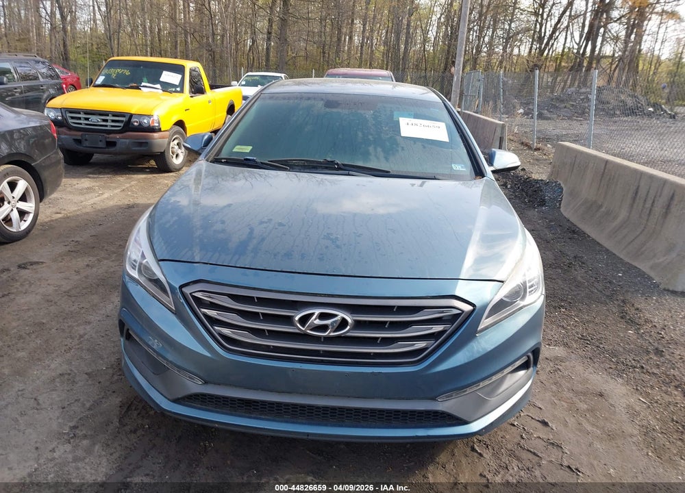 2015 HYUNDAI SONATA SPORT 2.0T VIN: 5NPE34AB7FH221613