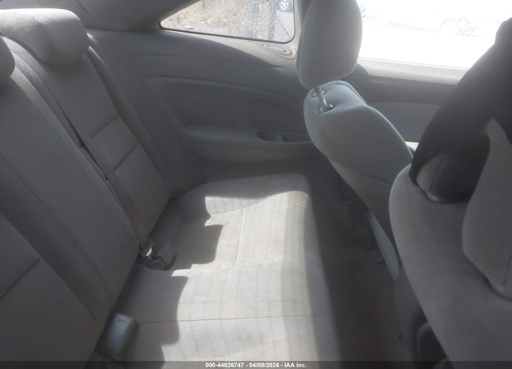 2010 HONDA CIVIC LX VIN: 2HGFG1B62AH512256