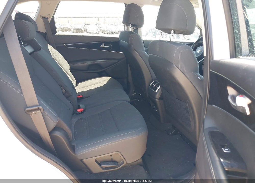 2017 KIA SORENTO 2.4L LX VIN: 5XYPGDA36HG328216