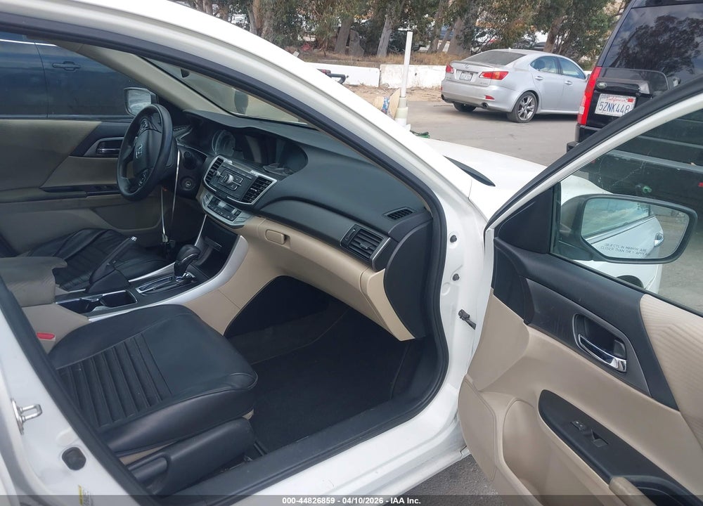 2014 HONDA ACCORD LX VIN: 1HGCR2F32EA195652