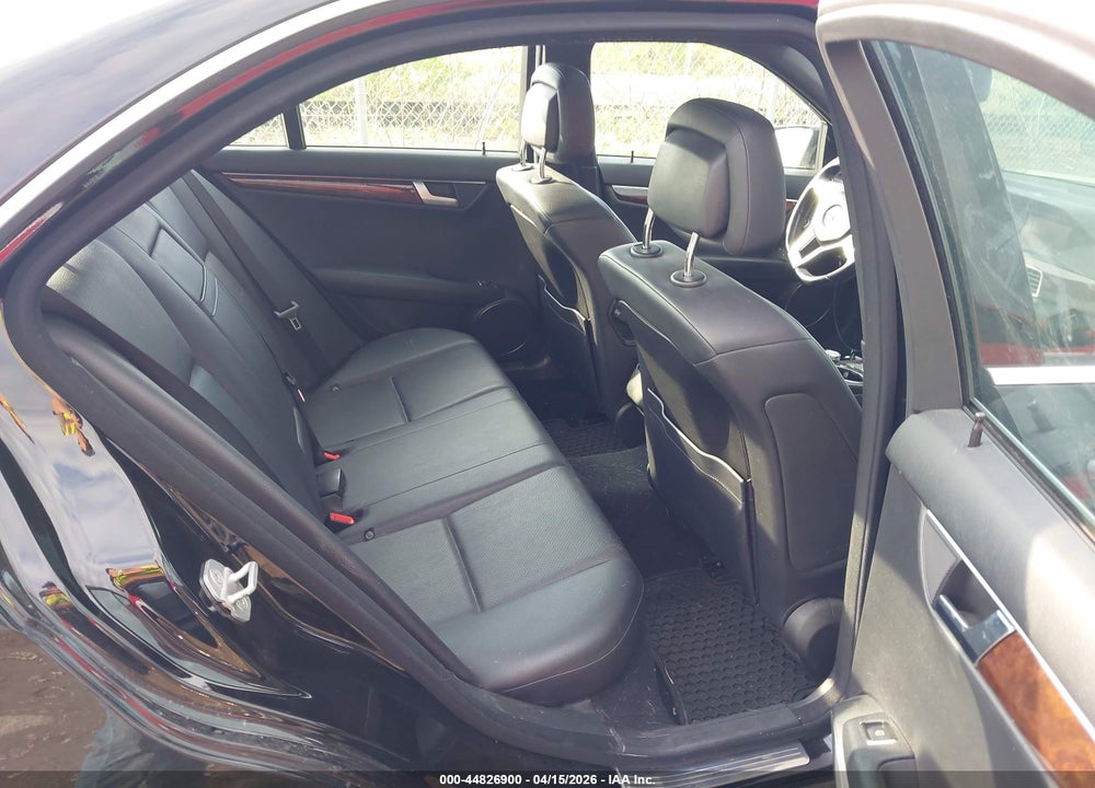 2012 MERCEDES-BENZ C 300 SPORT 4MATIC VIN: WDDGF8BB5CR238720