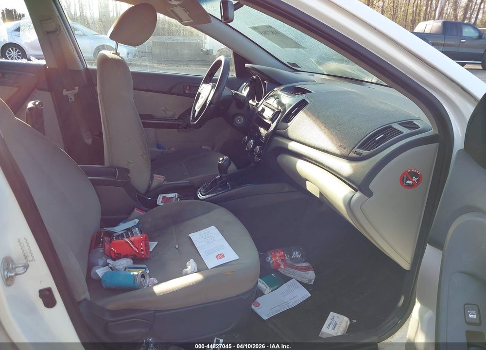 2011 KIA FORTE EX VIN: KNAFU4A25B5395110