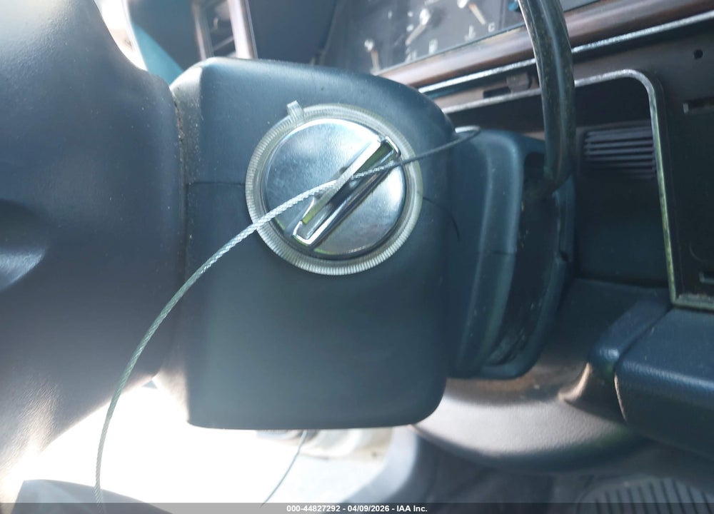 1992 DODGE DYNASTY LE VIN: 1B3XC56R8ND711522