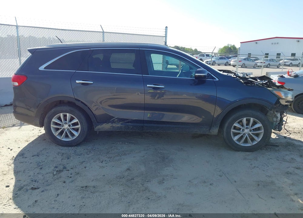 2017 KIA SORENTO 2.4L LX VIN: 5XYPG4A30HG244988