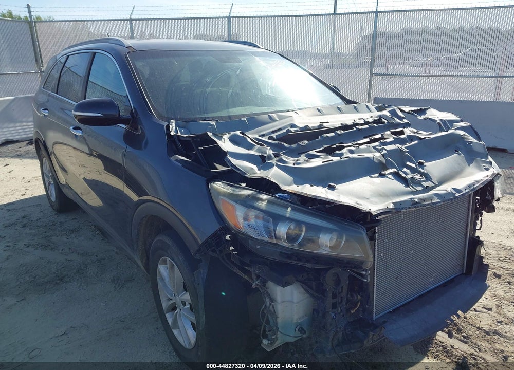 2017 KIA SORENTO 2.4L LX VIN: 5XYPG4A30HG244988