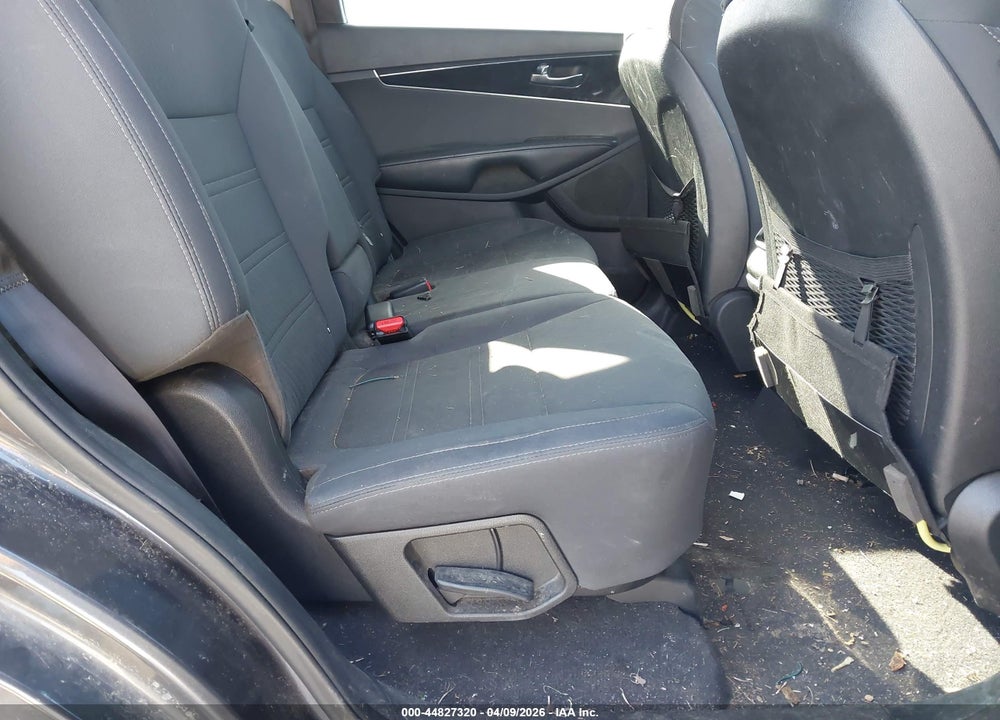 2017 KIA SORENTO 2.4L LX VIN: 5XYPG4A30HG244988