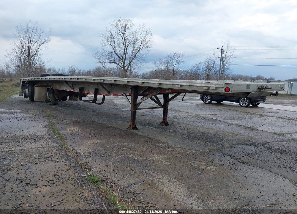 2010 REITNOUER FLAT BED TRAILER VIN: 1RNF48A21AR020944