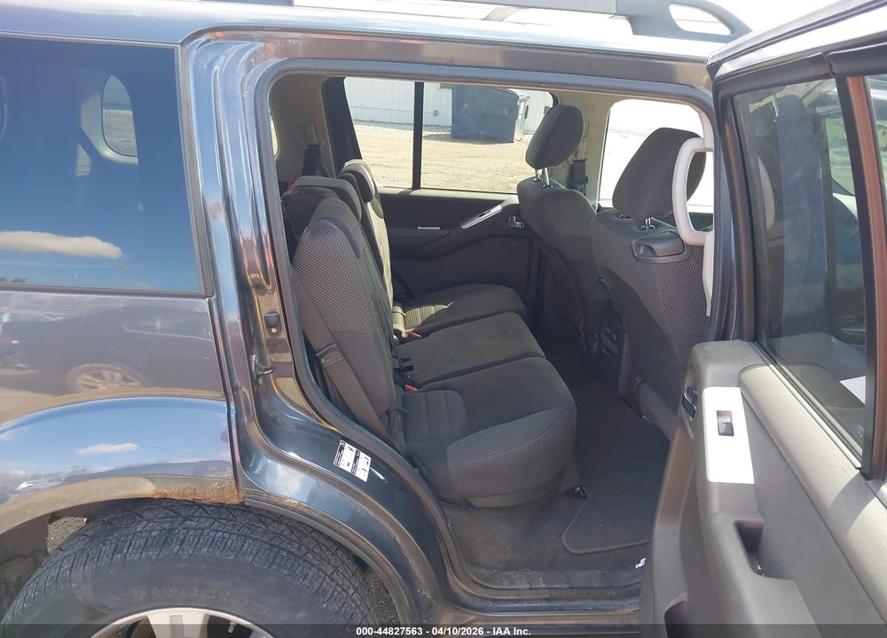 2010 NISSAN PATHFINDER SE VIN: 5N1AR1NB3AC627524