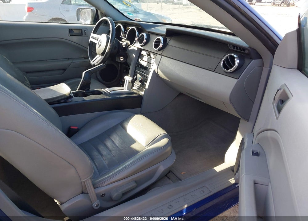 2005 FORD MUSTANG GT DELUXE/GT PREMIUM VIN: 1ZVFT82H655156408